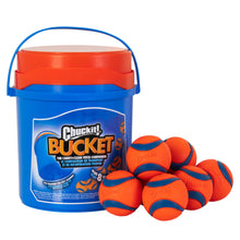 Chuck It! Bucket with Ultra Ball Medium 8 pack