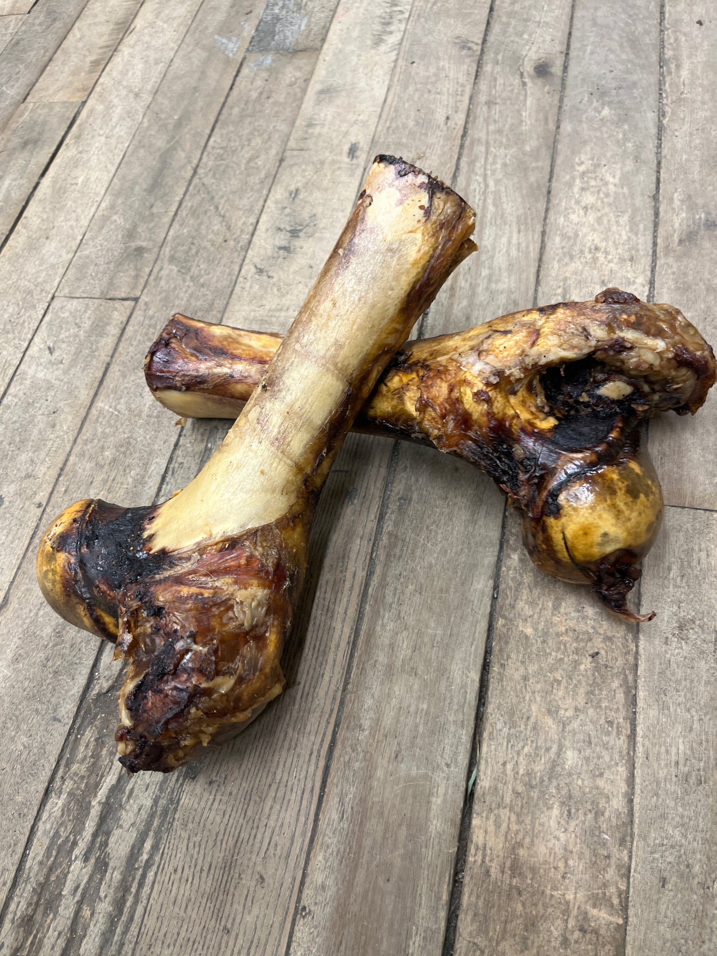 Artisan Farms🍁Smoked Toma Hock Bone (1/2 Dino)