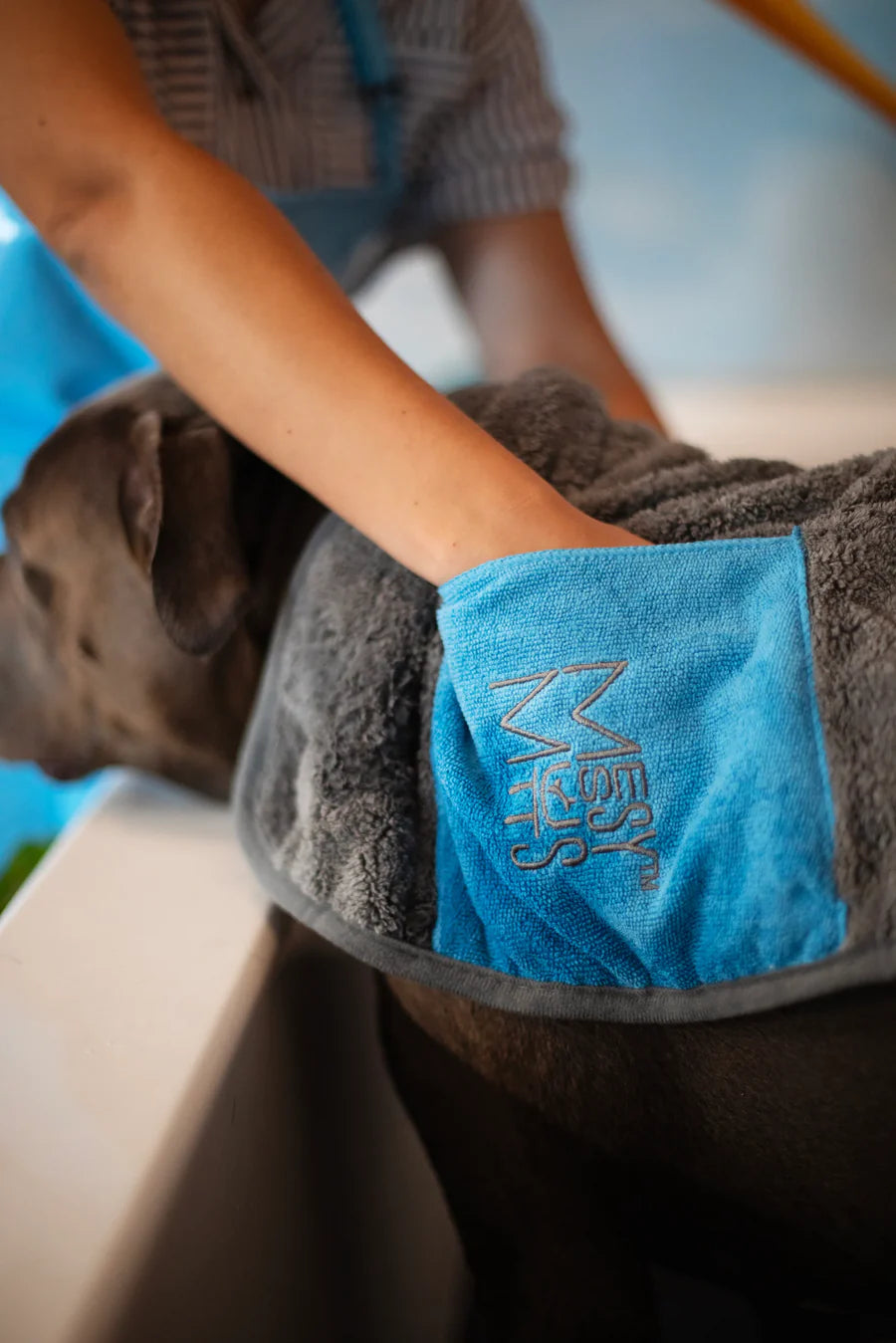 Messy Mutts 🍁Microfiber Ultra Soft Towel w/ Hand Pockets