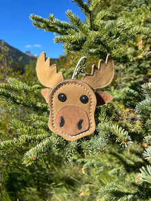 The Doghouse 🍁 Leather & Wool Moose