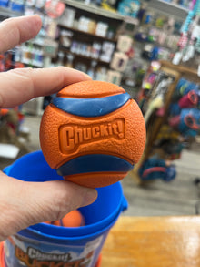 Single - Chuck It! Medium UltraBall