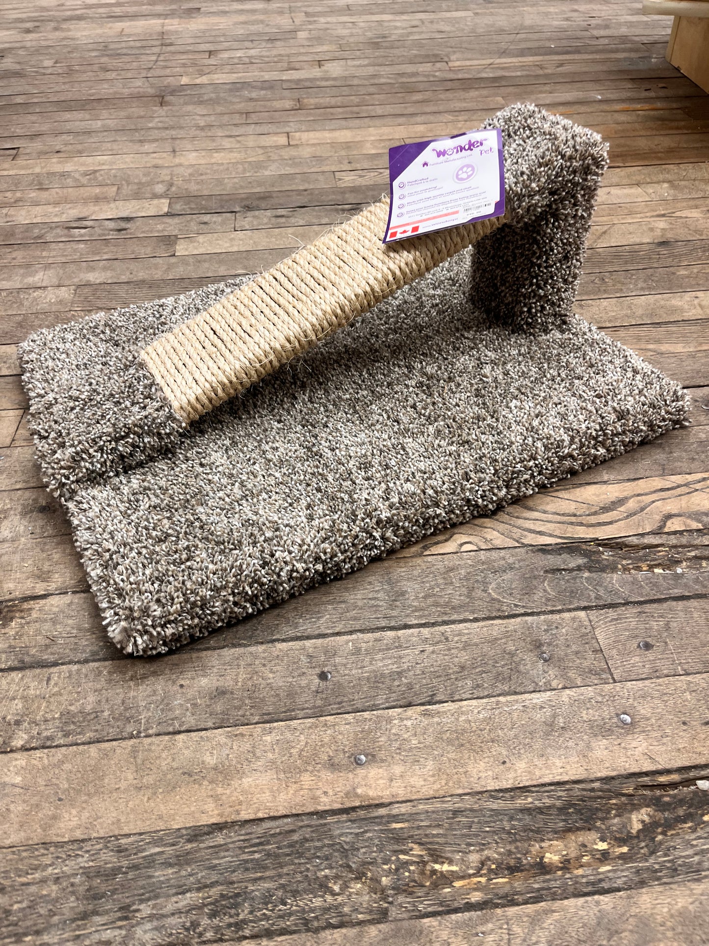 WonderPet 🍁Angle Scratch Post with Sisal