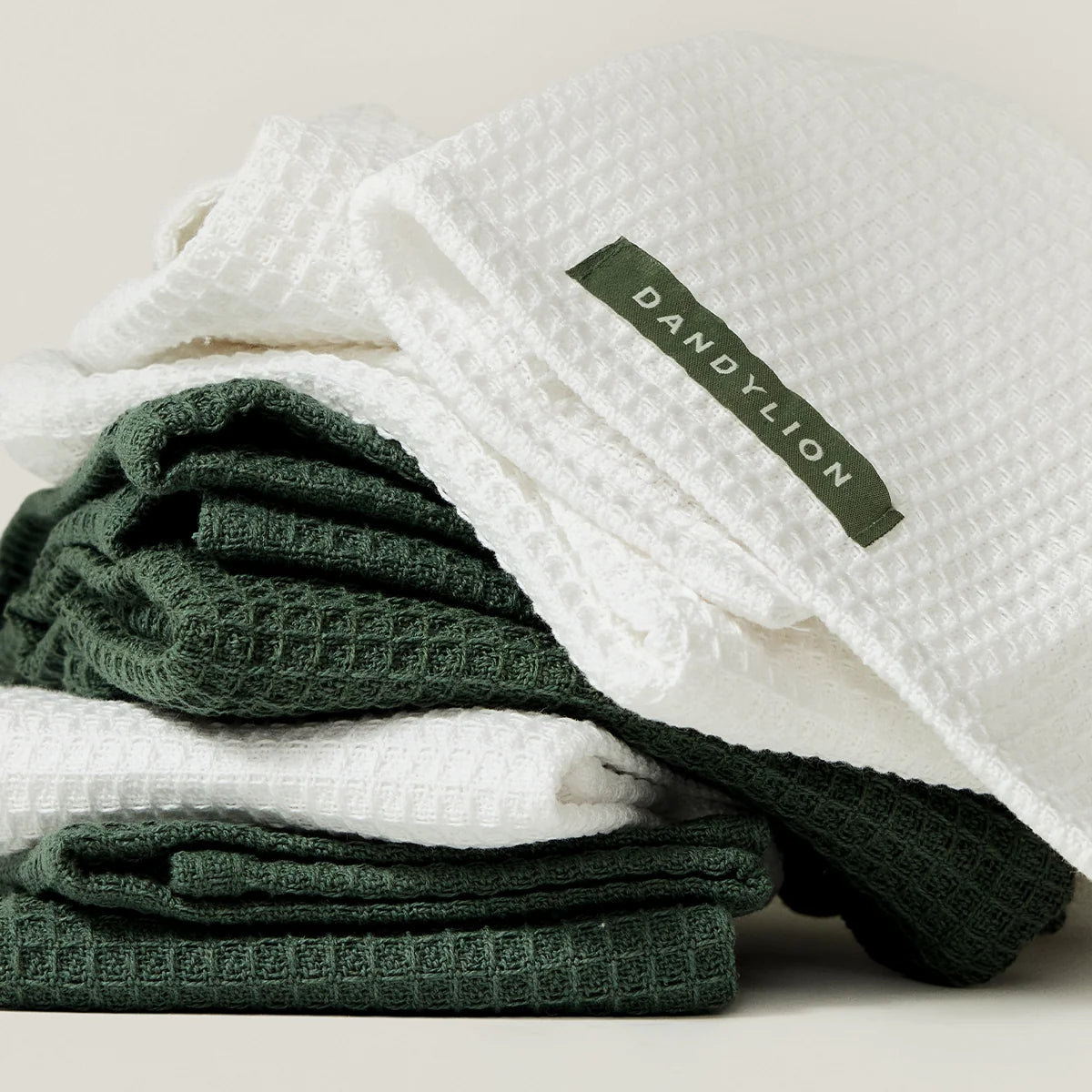 Dandylion  🍁  Green Paw Towel