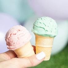 Bosco & Roxy's 🍁 Scoop, there it is! Ice Cream | Summer Eats